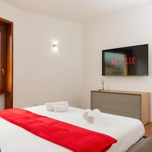 Free Parking - 5 Star - Sauna Luxury , Milano Italia